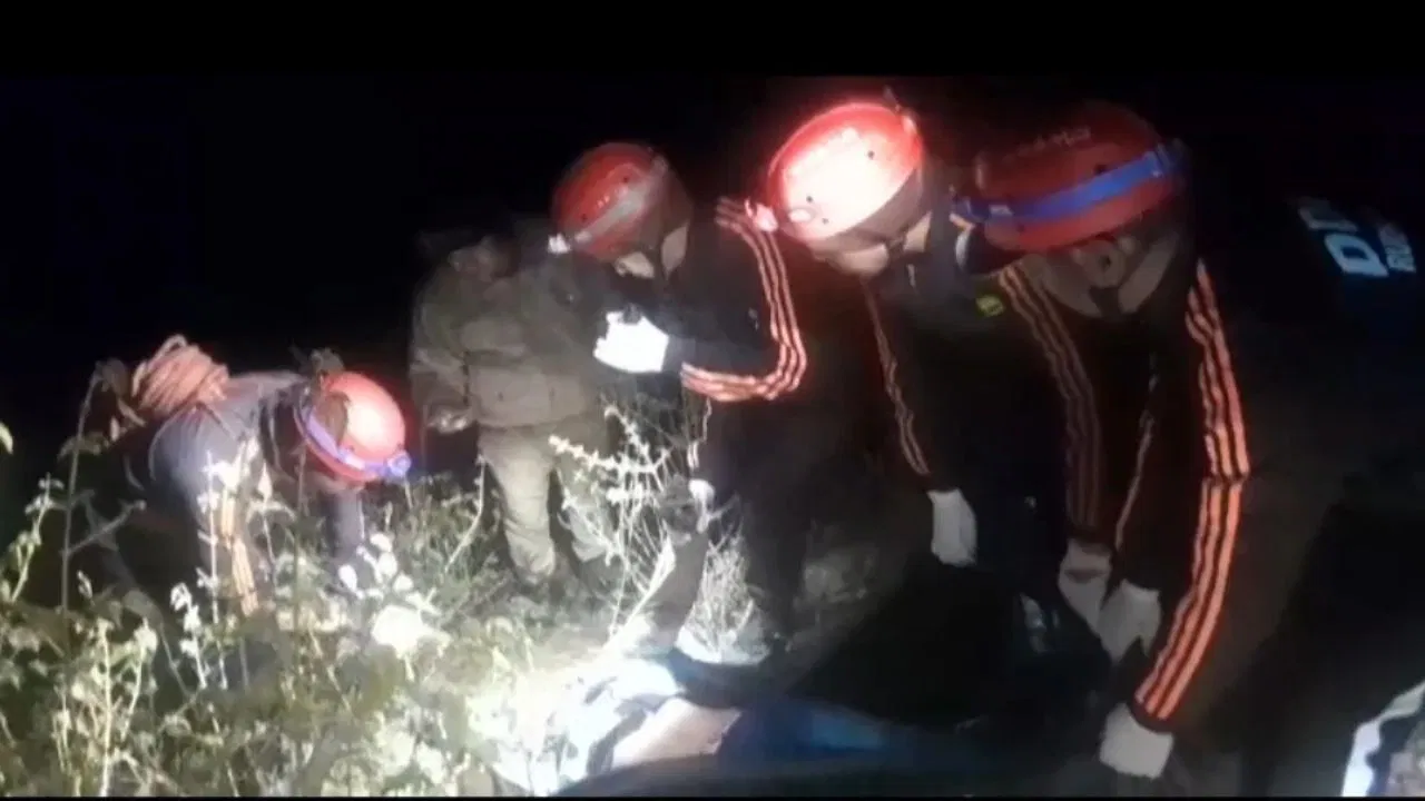 रुद्रप्रयाग में बड़ा हादसा, 100 मीटर गहरी खाई में गिरी स्कूटी, 3 युवकों की मौत