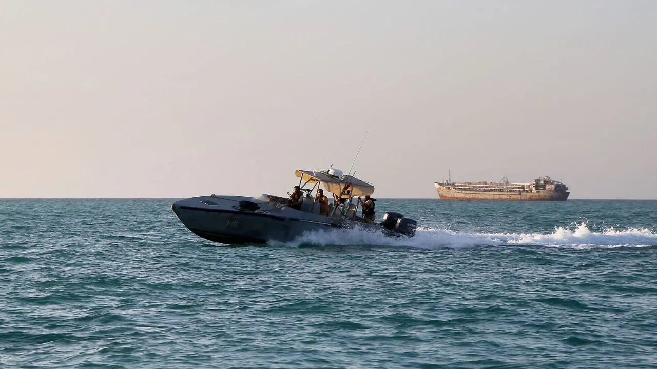 यमन के पास बड़ा समुद्री हादसा, 4 नाव डूबीं, 180 लोग लापता