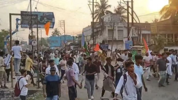 मुर्शिदाबाद हिंसा में 109 घरों को पहुंचा नुकसान, सरकारी सर्वेक्षण हुआ पूरा