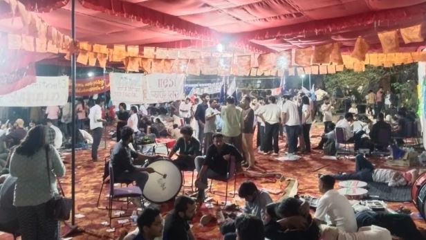 जेएनयूएसयू चुनाव में एबीवीपी का दबदबा, काउंसलर की 23 सीटें जीती