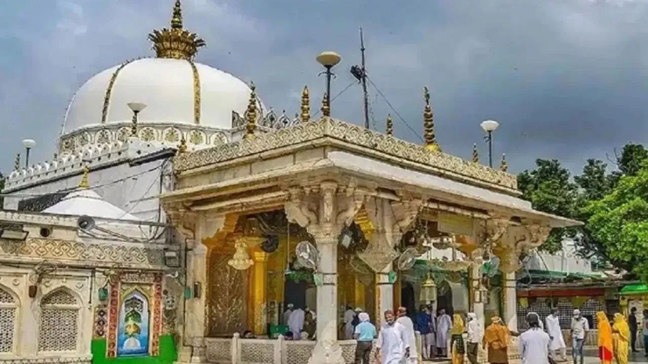 दिल्ली हाई कोर्ट ने अजमेर दरगाह के कैग ऑडिट पर अंतरिम रोक लगाई