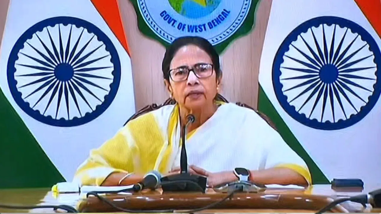 मुझे फैसला स्वीकार नही...26 हजार शिक्षकों की नियुक्ति रद्द होने पर बोलीं ममता बनर्जी