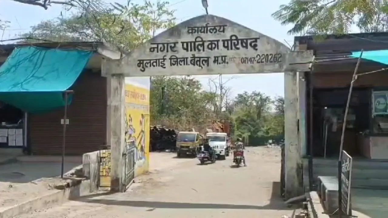 दिहाड़ी मजदूर को थमाया 314 करोड़ का नोटिस, हैरान रह गया मजदूर