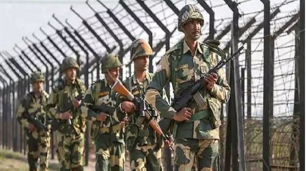 हरकतों से बाज नहीं आ रहा पाकिस्तान, जम्मू के अखनूर सेक्टर में की गोलीबारी