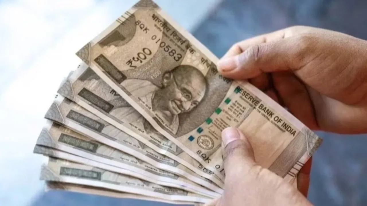 सरकारी कर्मचारियों को इस माह मिलेगा बढ़ा हुआ महंगाई भत्ता