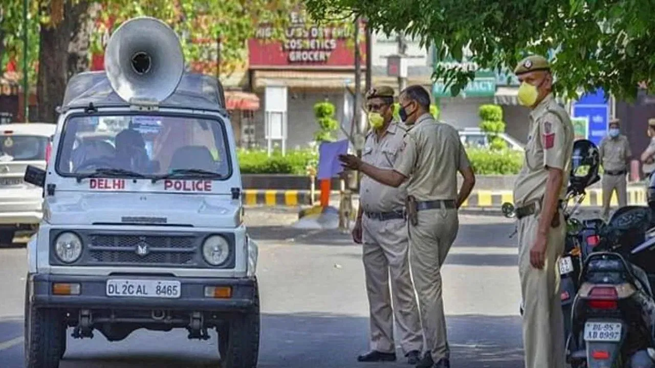 पाकिस्तान के खिलाफ भारत का कड़ा कदम, दिल्ली में रह रहे 5 हजार पाक नागरिकों पर कार्रवाई