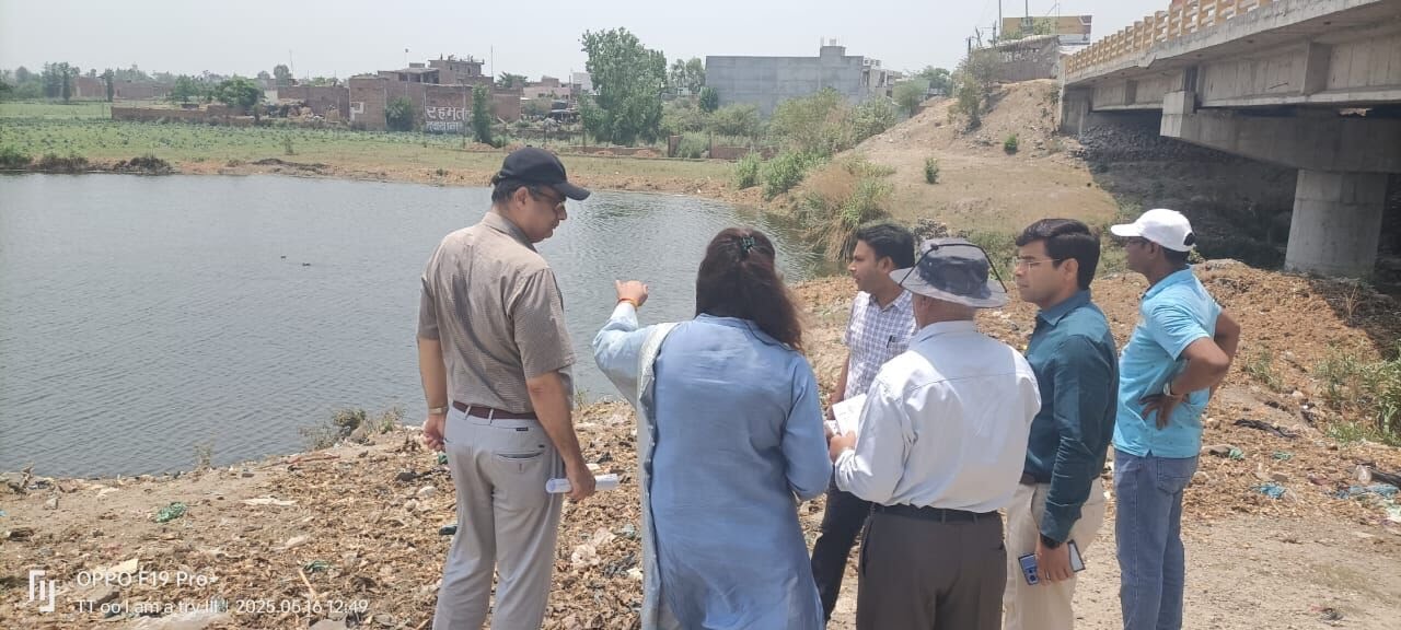 मोती झील के सौंदर्यीकरण को लेकर अधिकारियों ने किया निरीक्षण