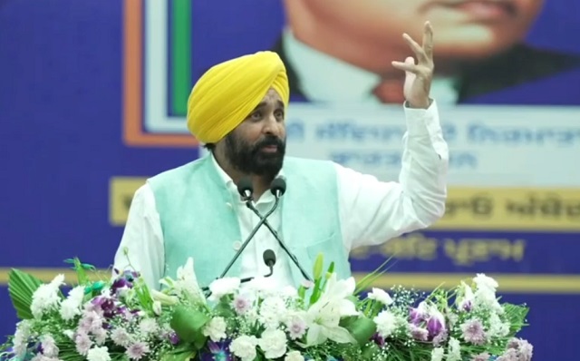 पंजाब सरकार ने 450 युवाओं को दी सरकारी नौकरियां, सीएम भगवंत मान ने सौंपे नियुक्ति पत्र