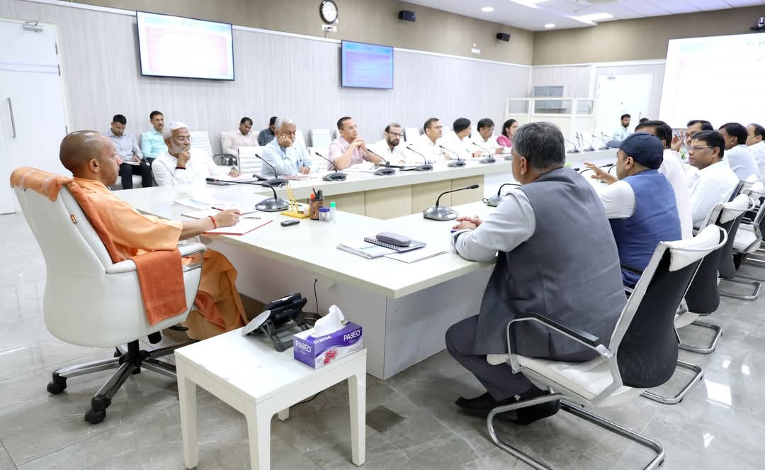 नदियों को परियोजना नहीं, सामाजिक आंदोलन के रूप में लें: मुख्यमंत्री योगी