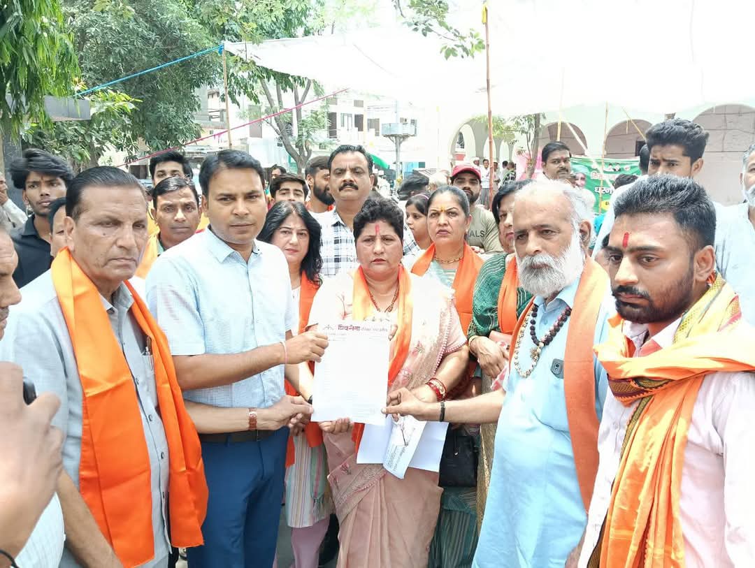 छात्र की चोटी काटने के मामले ने पकड़ा तूल, हिंदू संगठनों ने जताया विरोध