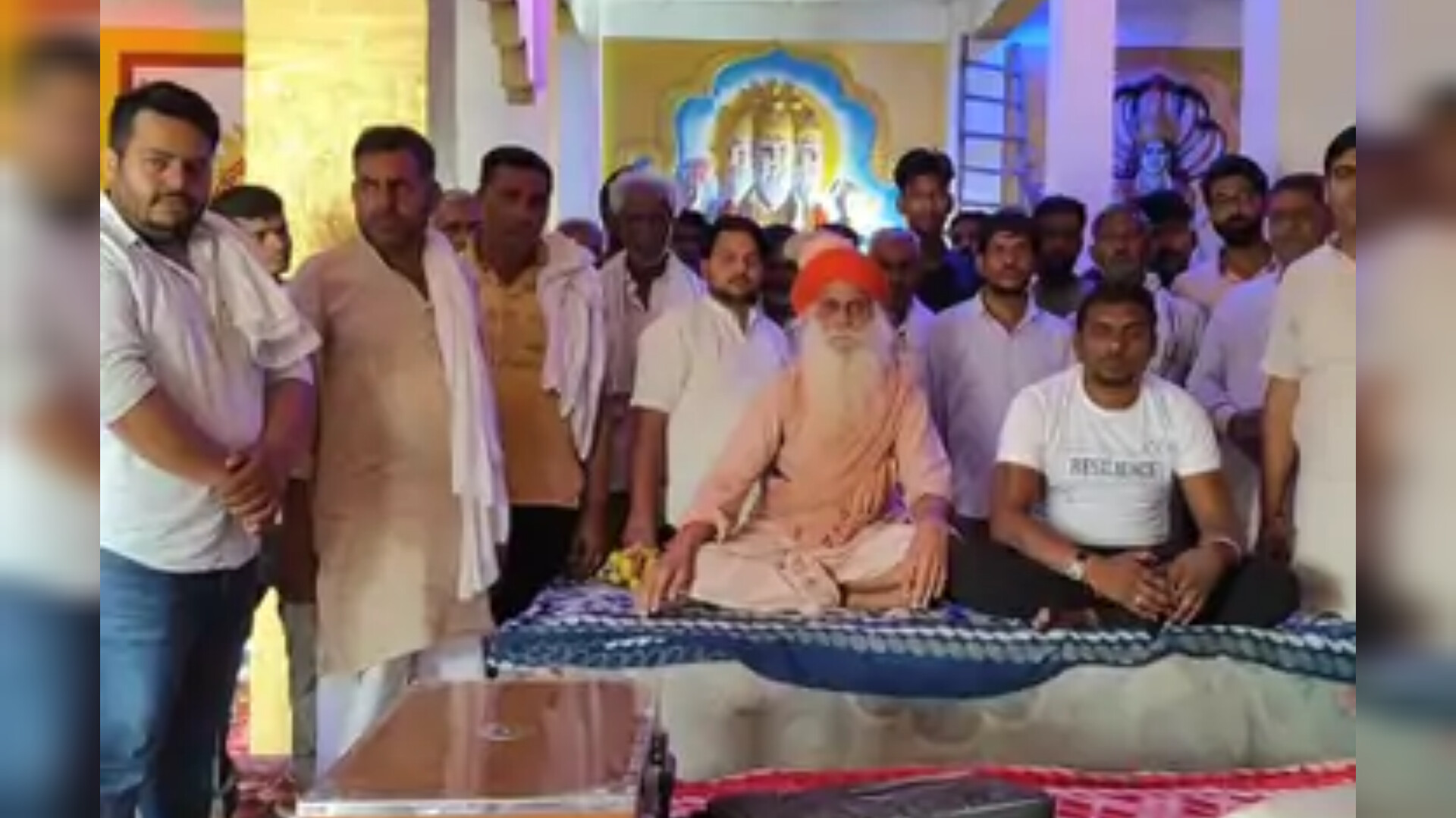 वसूली में लिप्त दो सिपाही निलंबित, चौकी प्रभारी लाइन हाजिर