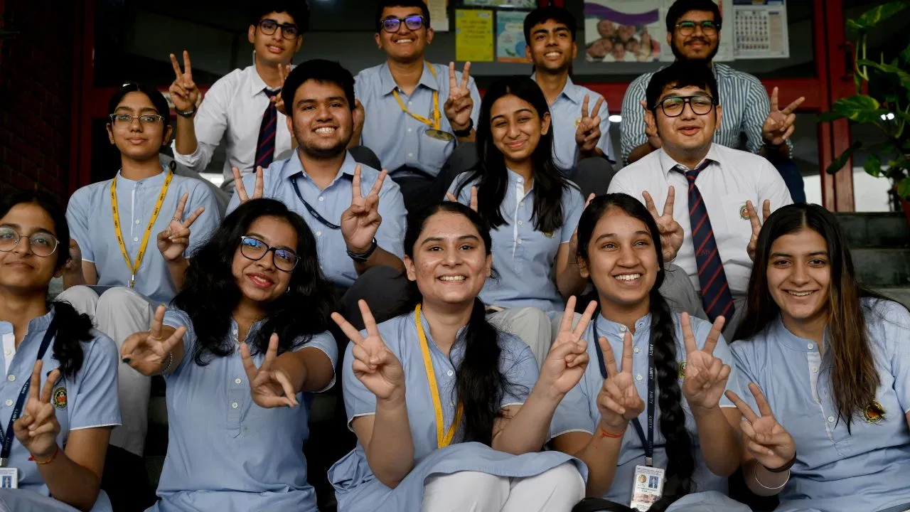 सीबीएसई 10वीं-12वीं में जवाहर नवोदय विद्यालय का जलवा, केवी दूसरे नंबर पर