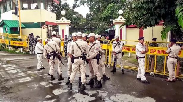 मणिपुर: जमीन विवाद में दो गांवों के बीच झड़प, भीड़ ने पीडब्ल्यूडी का बंगला फूंका