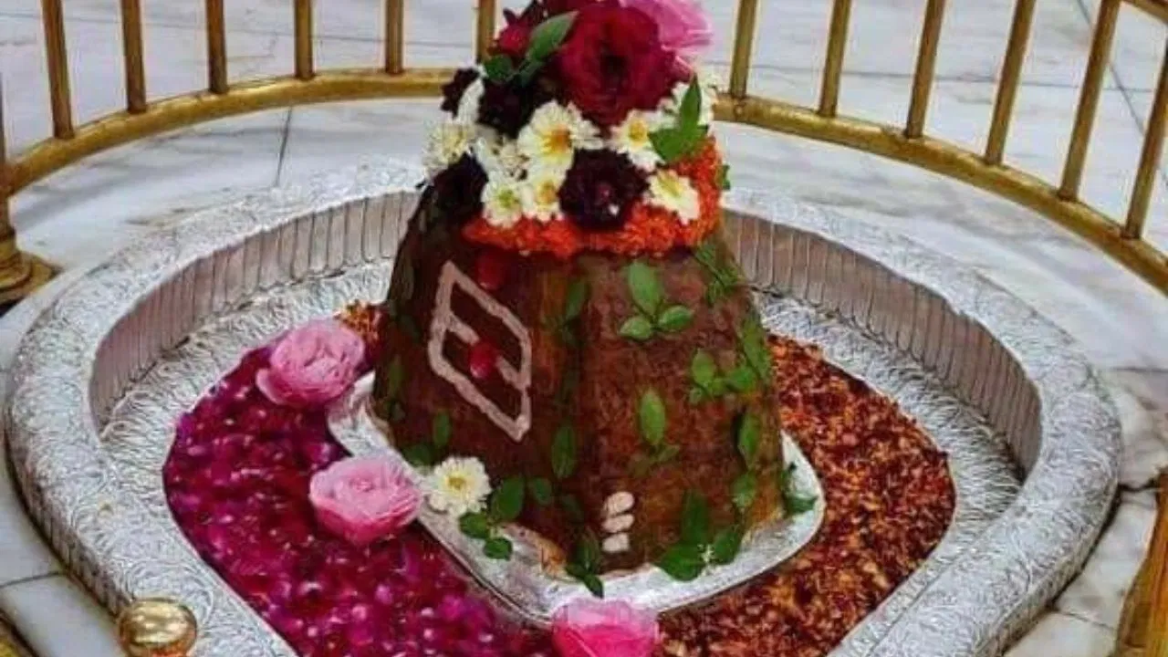 बौखलाए पाकिस्तान ने बनाया शिव मंदिर को निशाना, जम्मू में गिरी मिसाइल