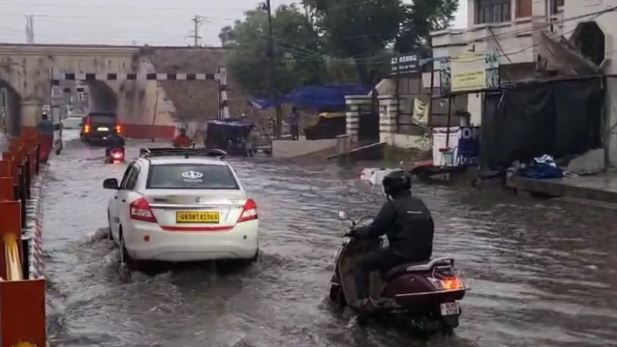 उत्तराखंड में मौसम ने लिया मोड़, हरिद्वार में बारिश से बाढ़ जैसी स्थिति