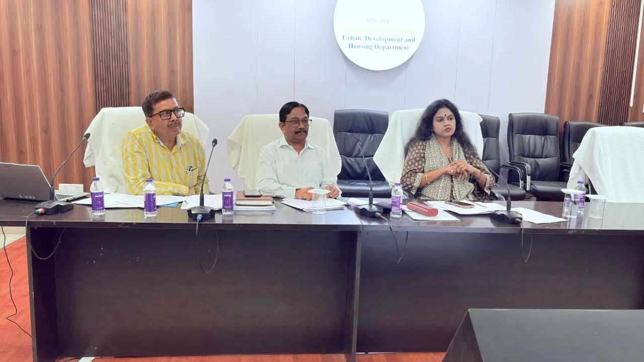 पशुपालकों की समृद्धि के लिए सीधा संवाद अनिवार्य… पटना में ग्रामीण विकास निदेशालय की बैठक