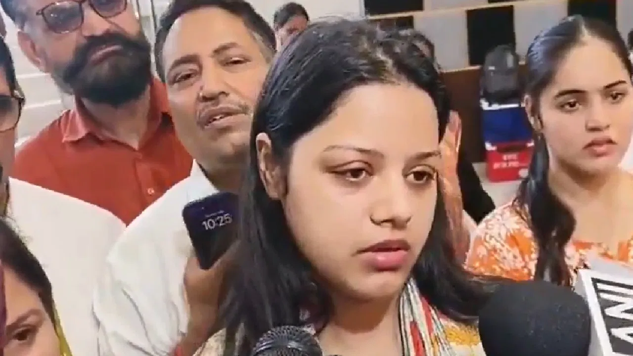 मुस्लिमों या कश्मीरियों के खिलाफ नफरत न फैलाएं: शहीद लेफ्टिनेंट विनय की पत्नी का संदेश