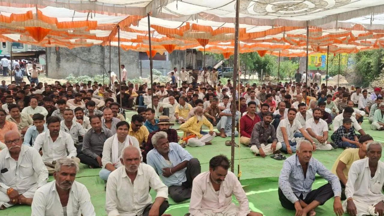 ‘कार्रवाई नहीं तो तोड़ देंगे लव जिहादियों के घर…’ उज्जैन में लगी महापंचायत