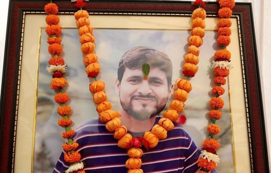 'ऑपरेशन सिंदूर': भारत की एयरस्ट्राइक से शहीद शुभम के परिवार में गर्व का माहौल