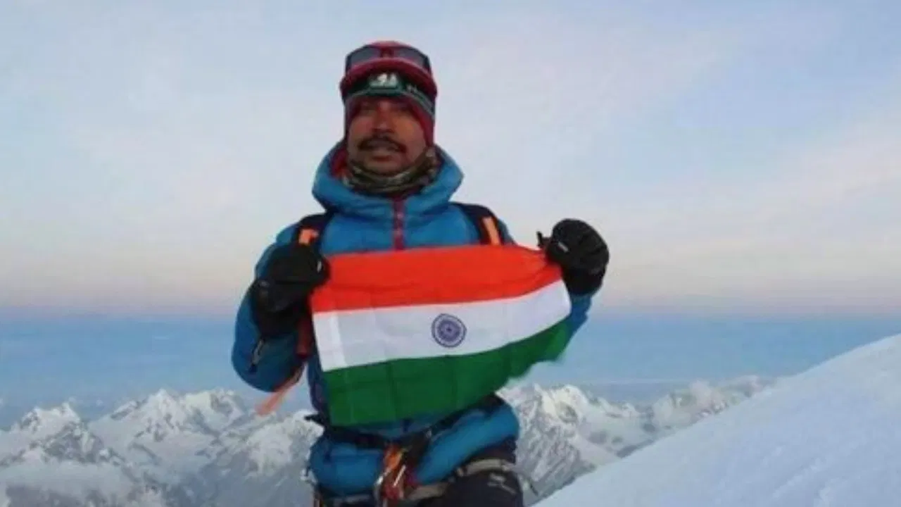 माउंट एवरेस्ट पर चढ़ाई के बाद पश्चिम बंगाल के पर्वतारोही सुब्रत घोष का निधन
