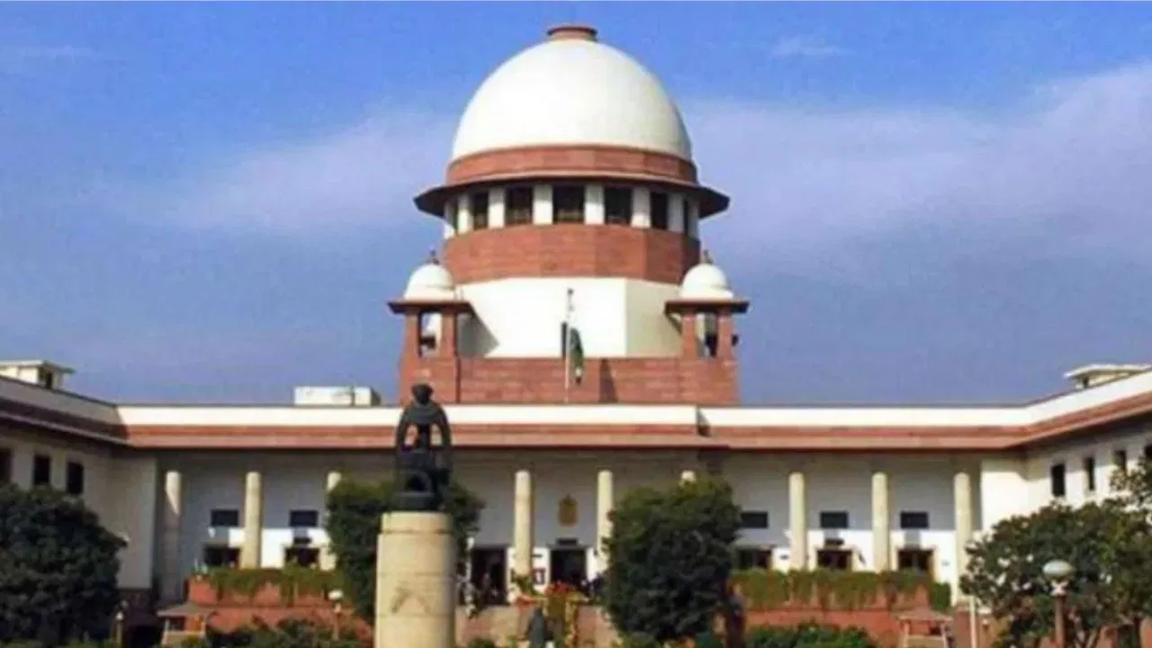 देहरादून में दरगाह ध्वस्त करने पर सुप्रीम कोर्ट ने सरकार को जारी किया नोटिस