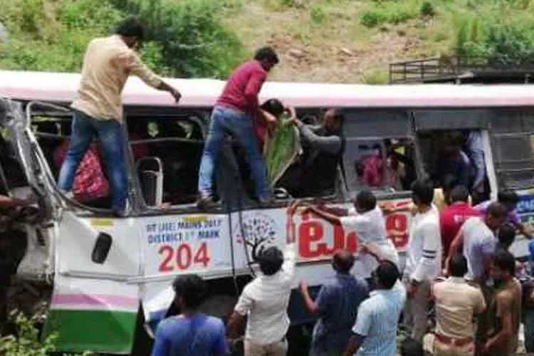 कांग्रेस सांसद राहुल गांधी ने हैदराबाद में हुए हादसे पर जताया दुख