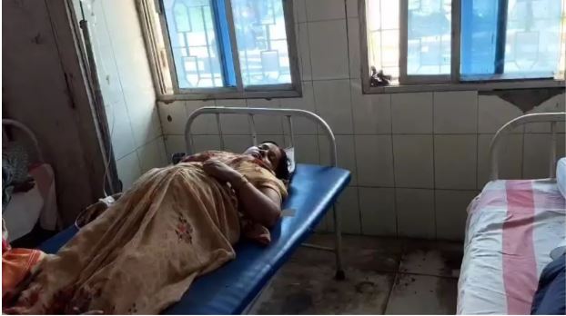 बाढ़ में ट्रेनिंग के दौरान मेस का खाना खाने से बिगड़ी 50 शिक्षकों की तबीयत