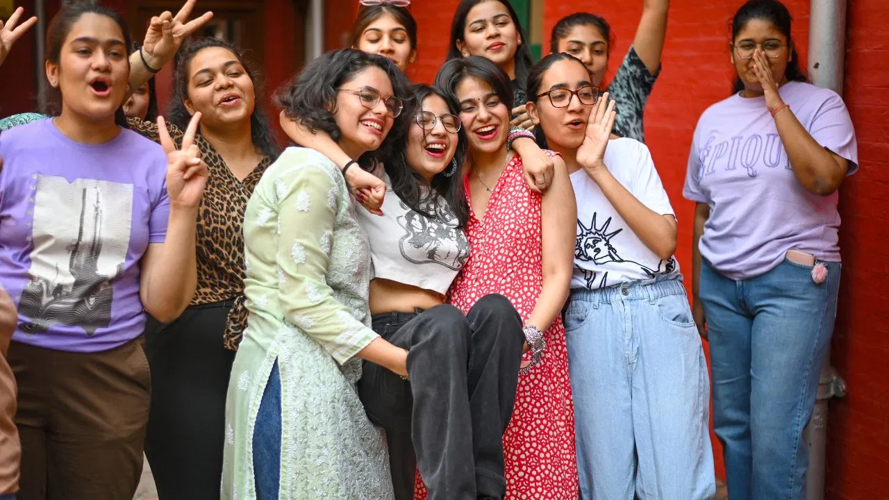 पश्चिम बंगाल 10वीं परीक्षा 2025 का रिजल्ट जारी, 86.56% छात्र पास