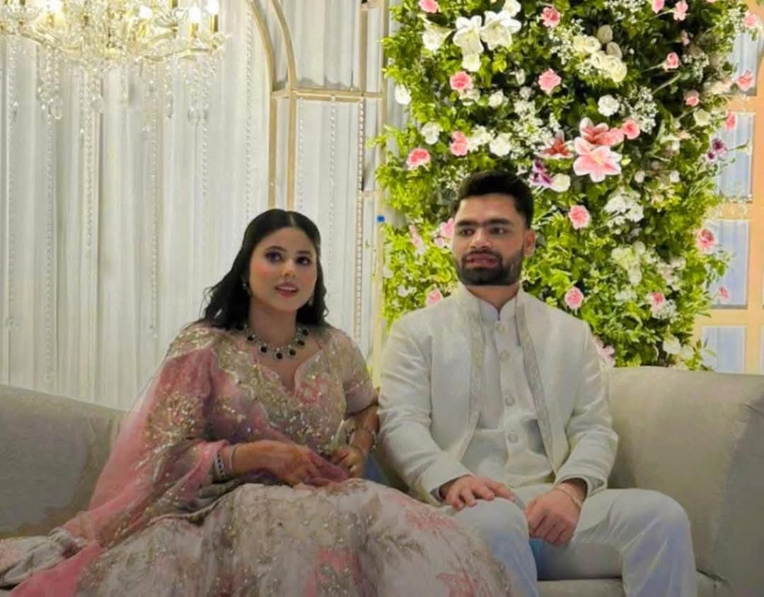 क्रिकेटर रिंकू सिंह और सांसद प्रिया सरोज ने की सगाई, समारोह में शामिल हुईं कई चर्चित हस्तियां
