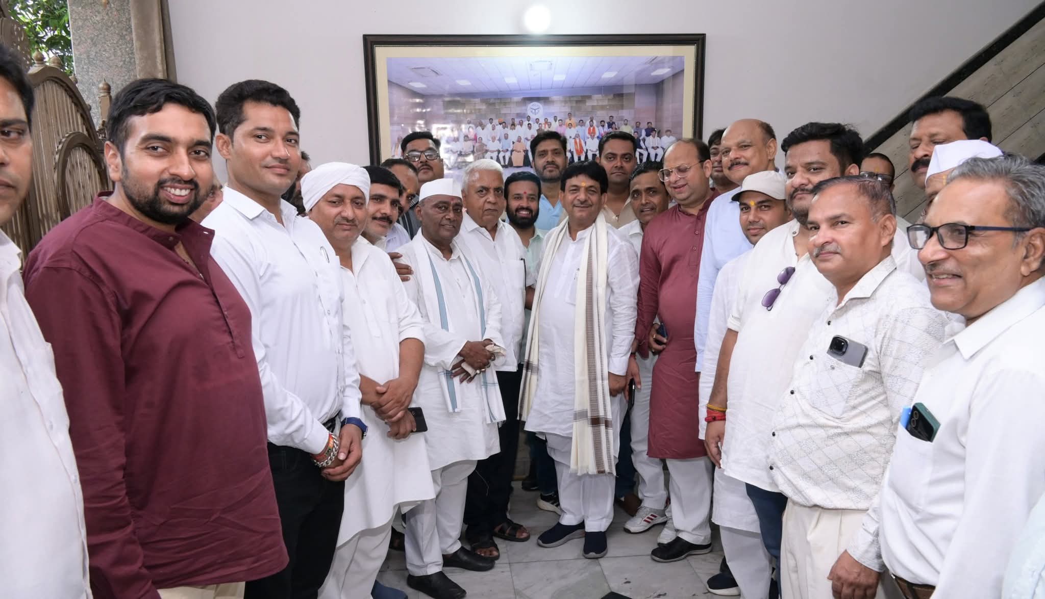 भगवान परशुराम की प्रतिमा स्थापना को लेकर जनप्रतिनिधियों का हुआ अभिनंदन