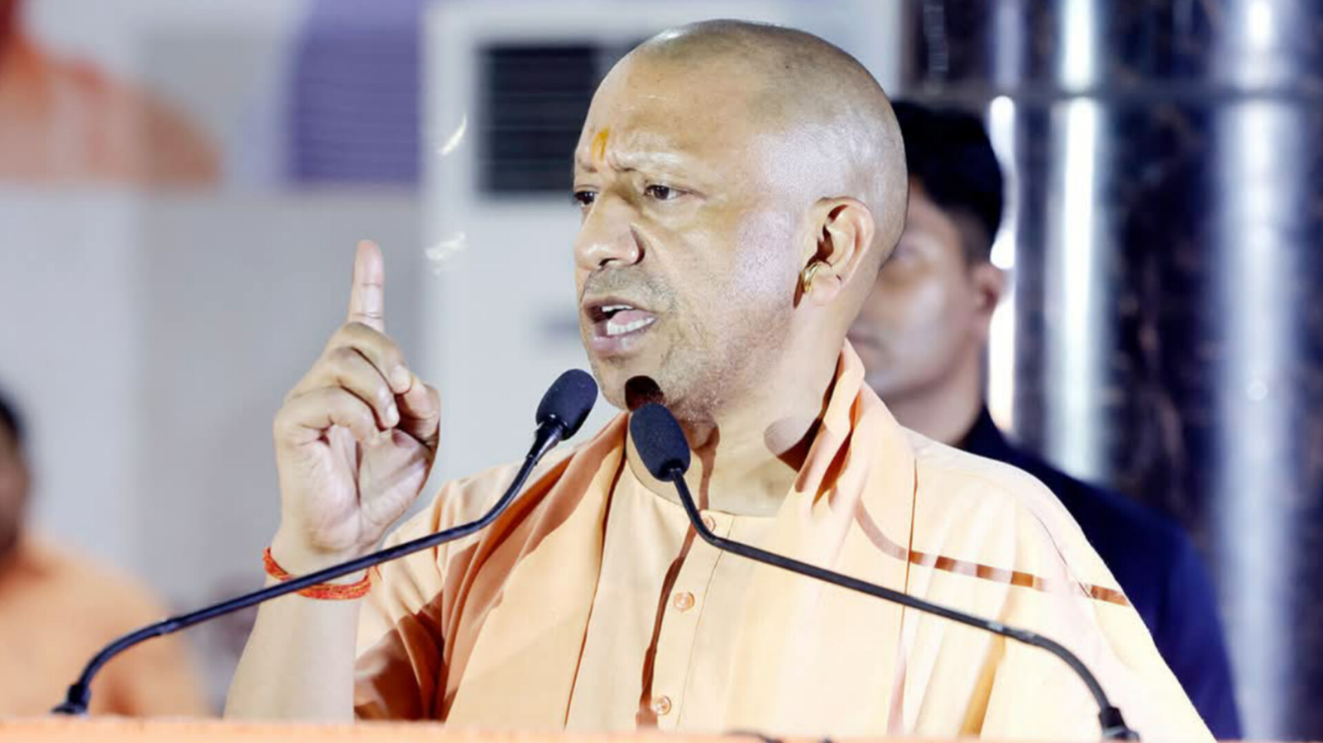 बेटियों और व्यापारियों की सुरक्षा में सेंध मतलब सीधा यमराज से सामना: सीएम योगी