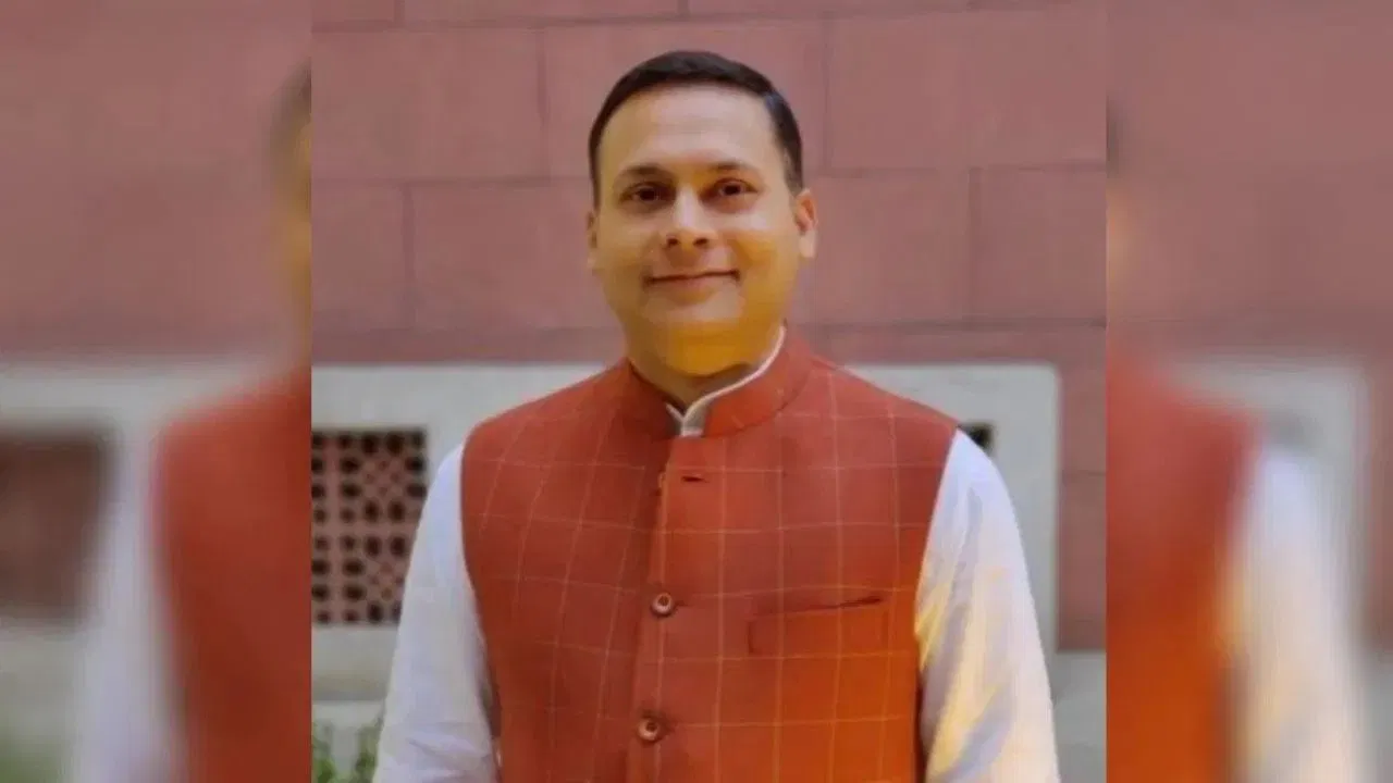 नाबालिग की पहचान उजागर करने पर भाजपा नेता अमित मालवीय को नोटिस