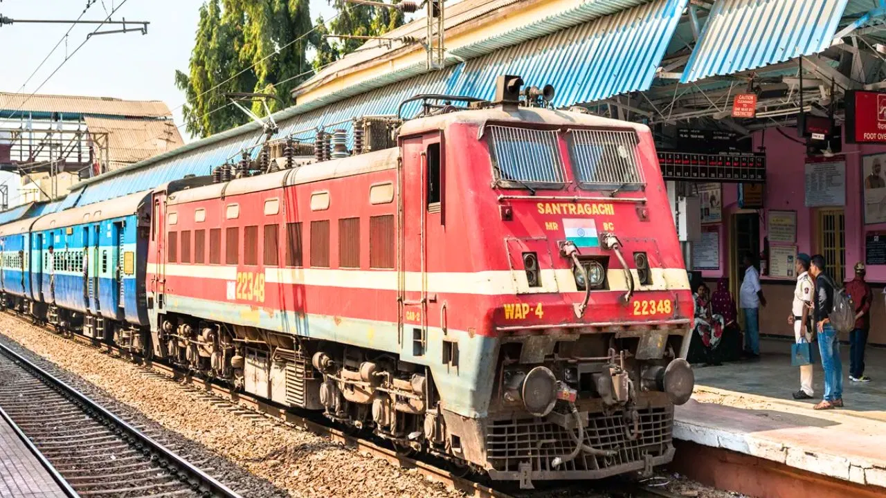 सेवानिवृत्त कर्मचारियों को फिर से मौका देगा रेलवे, कॉन्ट्रैक्ट पर होगी नियुक्ति