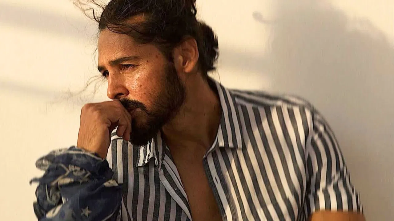 डिनो मोरिया ईडी के दफ्तर में पेश, मीठी नदी घोटाले में पूछताछ जारी