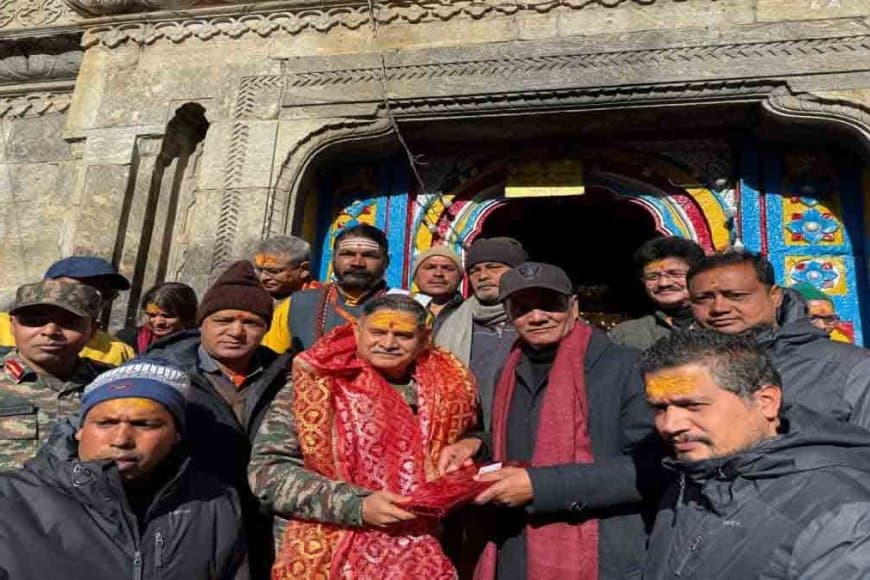 परिवार संग बाबा केदारनाथ के दरबार पहुंचे थल सेना प्रमुख