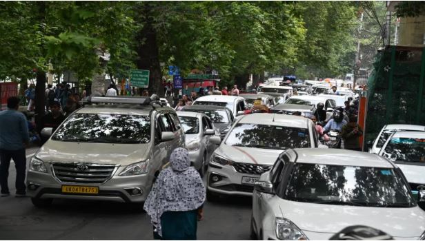 ईद और वीकेंड पर नैनीताल में पर्यटकों की बंपर आमद, चौतरफा जाम