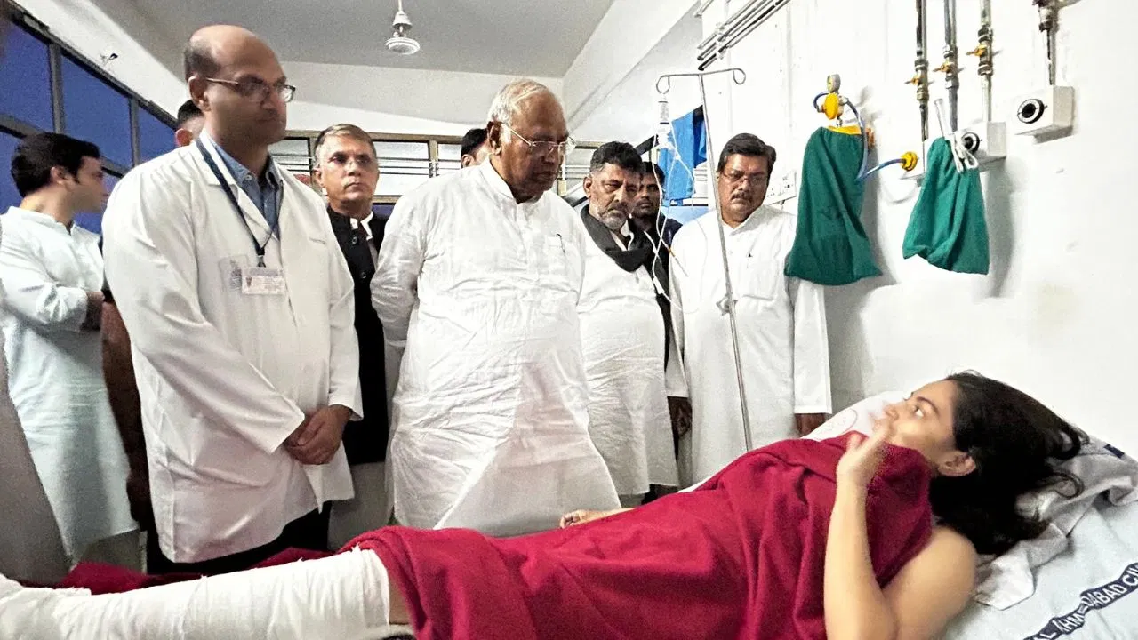 विमान हादसा: खरगे ने सरकार से जवाबदेही तय करने और मुआवजे की मांग की