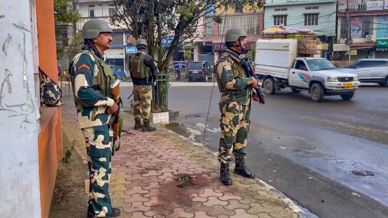 मणिपुर के चुराचांदपुर में कार सवारों पर अंधाधुंध फायरिंग, 4 की मौत