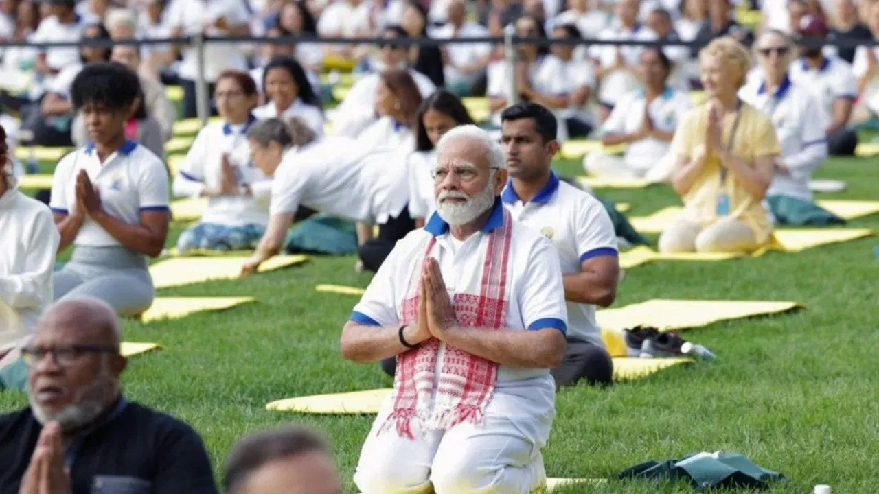 योग दिवस 2025: विशाखापत्तनम में पीएम मोदी के साथ 3 लाख लोग करेंगे योगाभ्यास