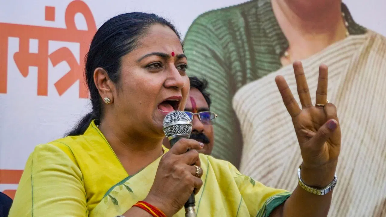 दिल्ली सरकार की कांवड़ यात्रा के लिए खास तैयारी: शिविरों को मिलेगी मुफ्त बिजली