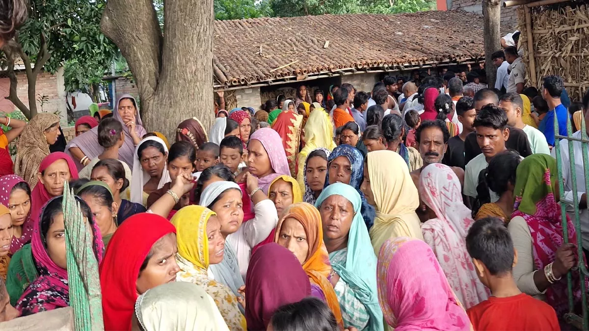 बेगूसराय में स्वर्ण व्यवसायी की अपहरण के बाद हत्या, शव चहारदीवारी के भीतर मिला
