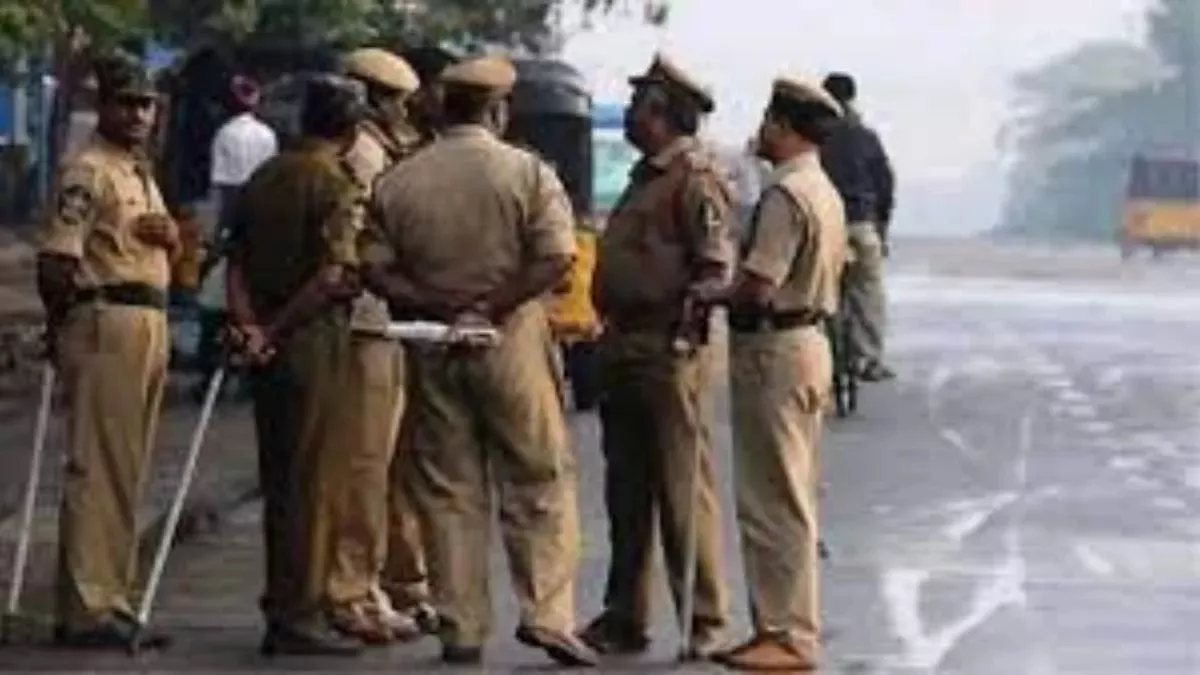सहारनपुर: ड्यूटी में लापरवाही पर एक दरोगा समेत 27 पुलिसकर्मी निलंबित