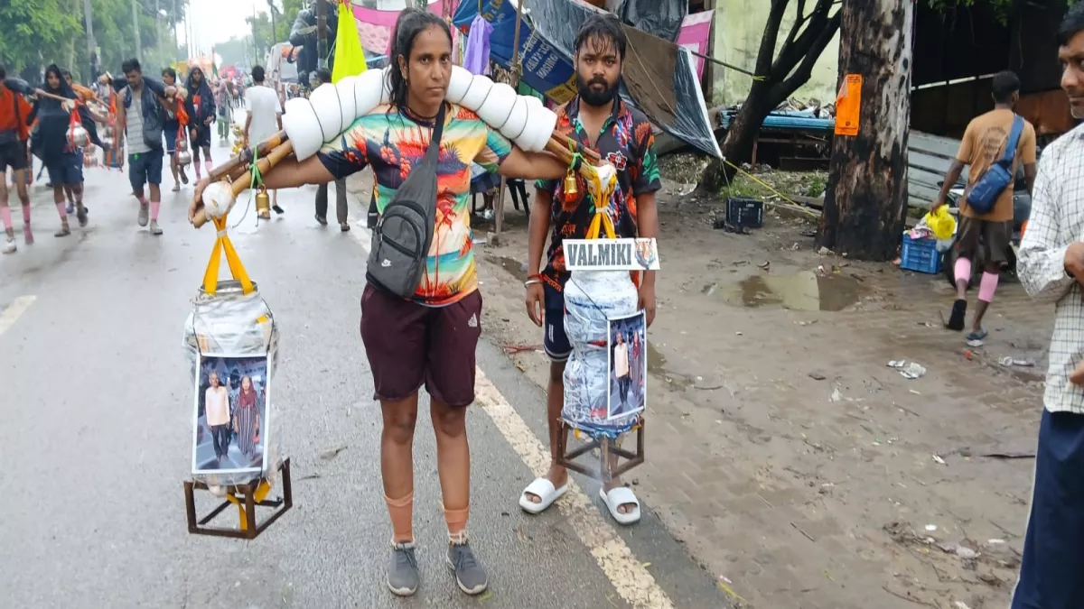 भोलेनाथ की भक्ति में डूबी शबनम, सास-ससुर के नाम पर लाई गंगाजल