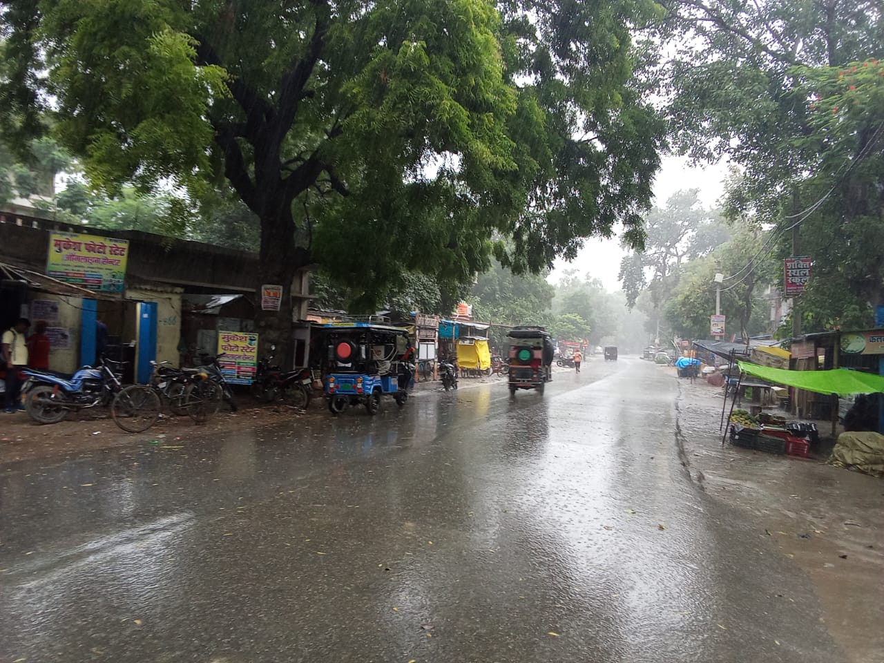 वेस्ट यूपी में झमाझम बारिश से मिली राहत, किसानों के चेहरे खिले