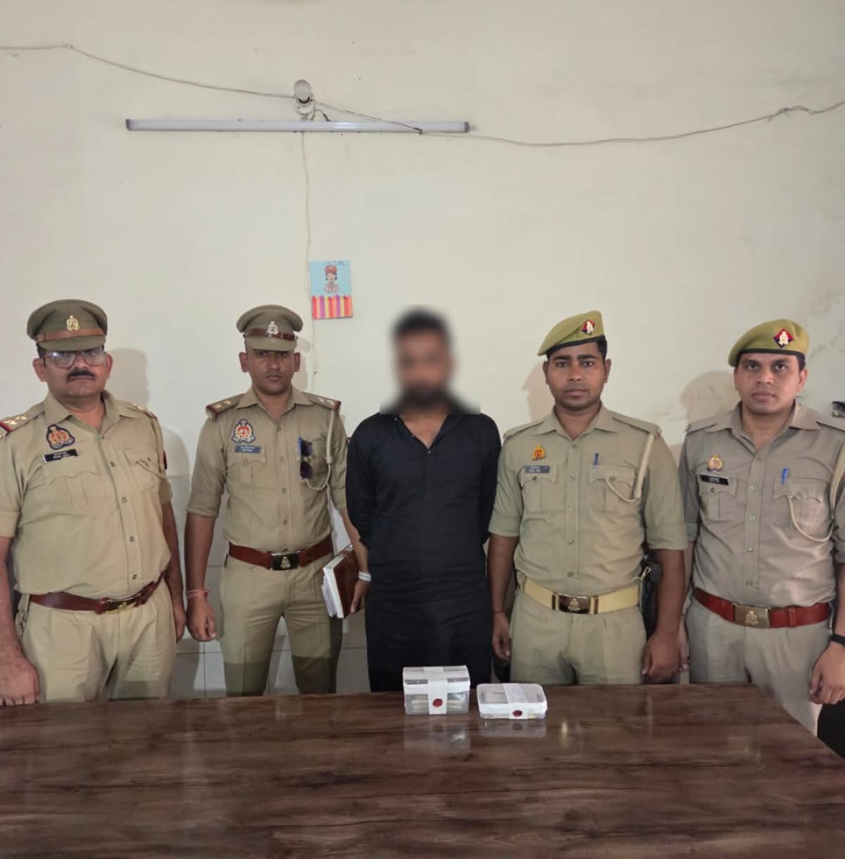 द्वारिका सिटी में चोरी का खुलासा: 1.10 लाख नकद और स्कूटी समेत एक आरोपी गिरफ्तार, साथी फरार