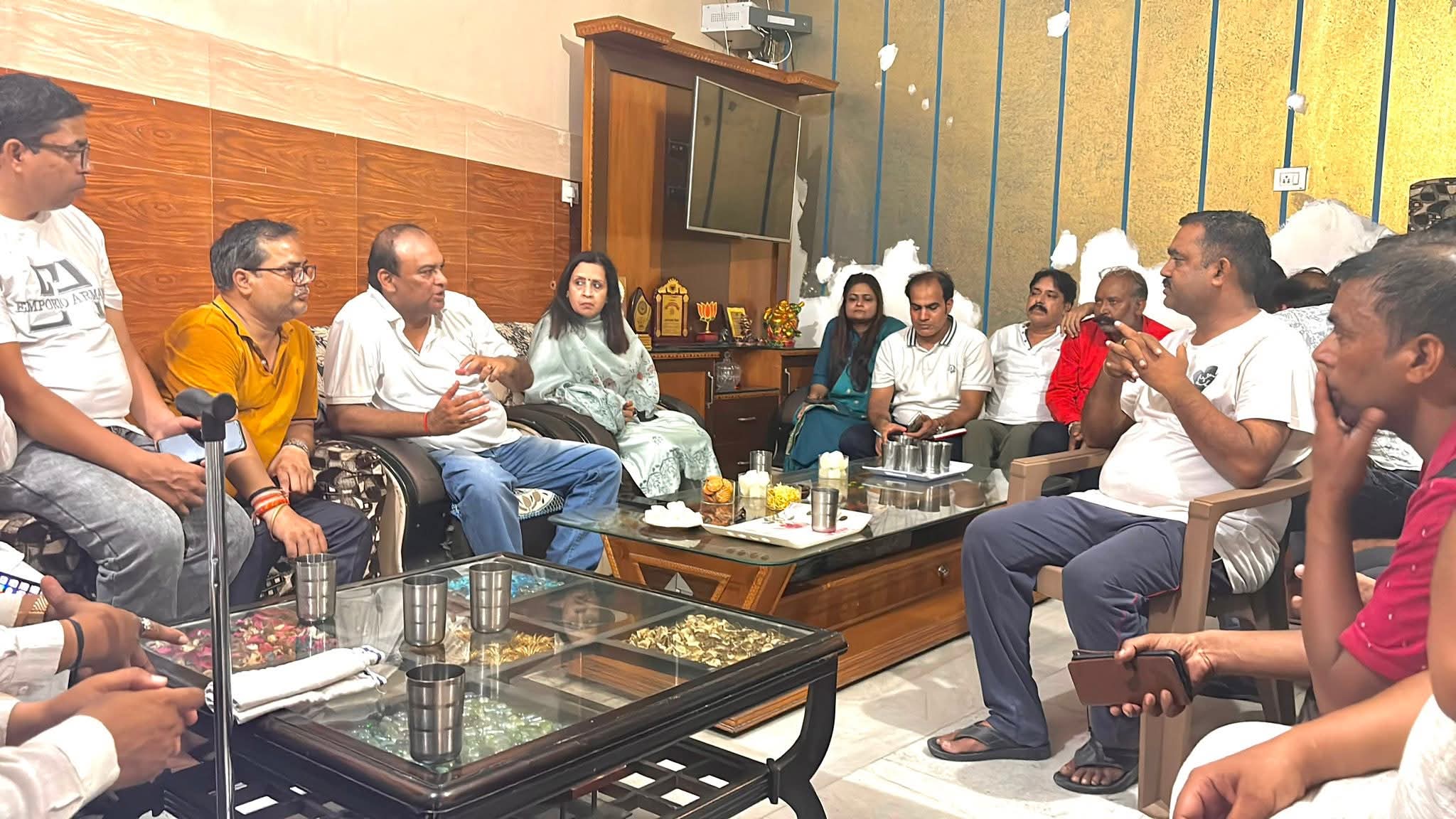 चेयरपर्सन मीनाक्षी स्वरूप ने वार्डों का किया निरीक्षण, घटिया निर्माण पर जताई नाराजगी