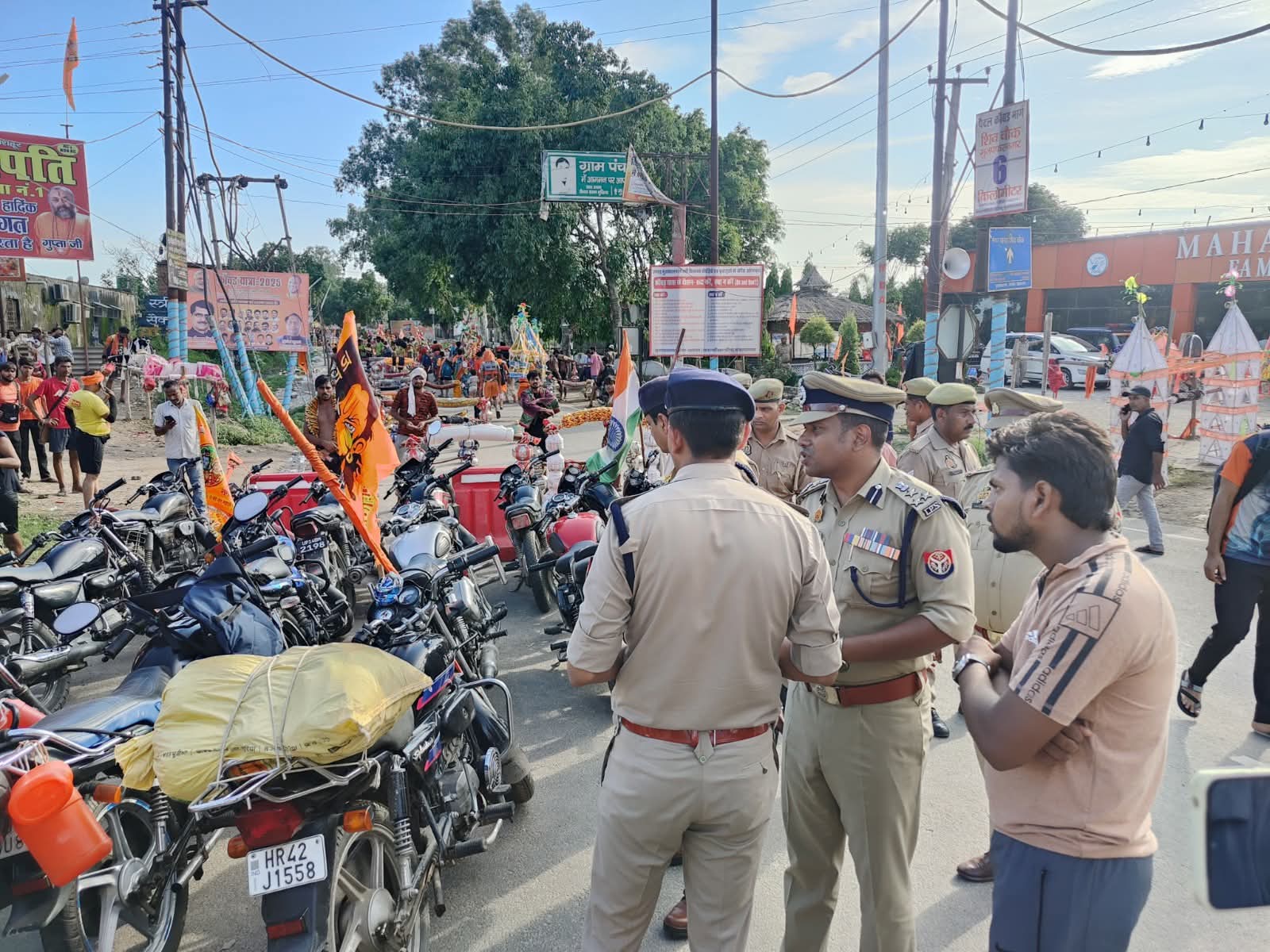 डीआईजी, डीएम और एसएसपी ने किया कांवड़ मार्गों का निरीक्षण