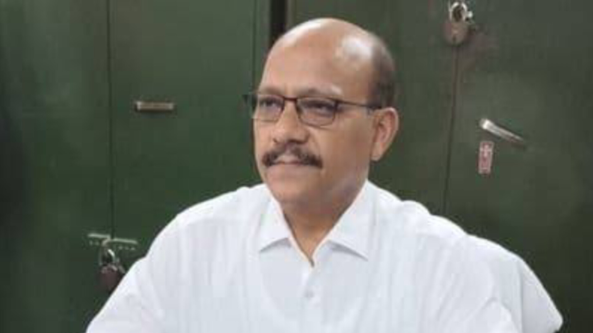 प्रशासनिक रैंकिंग में पिछड़ने पर डीएम सख्त, कई अधिकारियों को प्रतिकूल प्रविष्टि