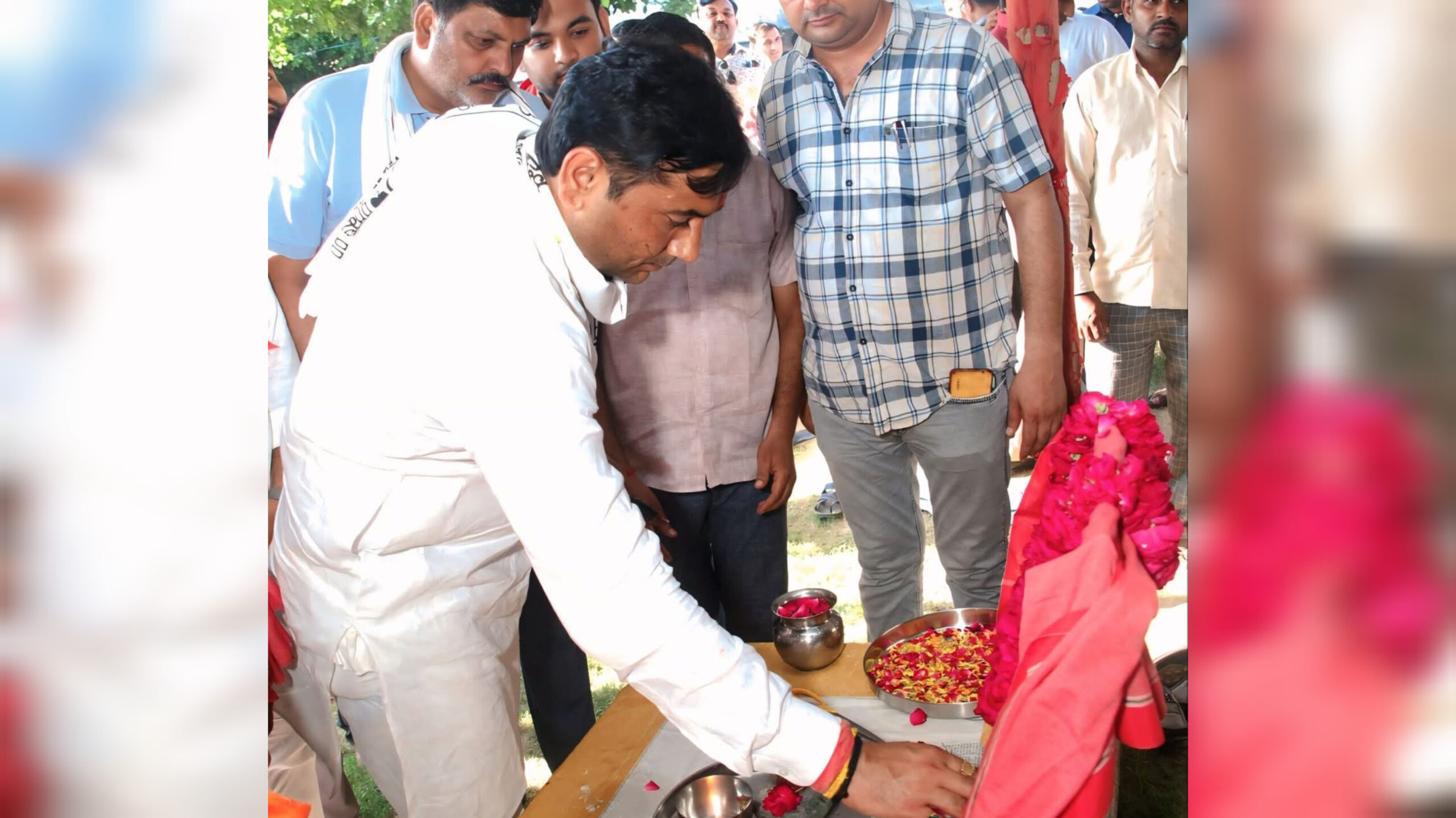 खतौली में मंत्री सोमेन्द्र तोमर ने किया कांवड़ सेवा शिविर का उद्घाटन