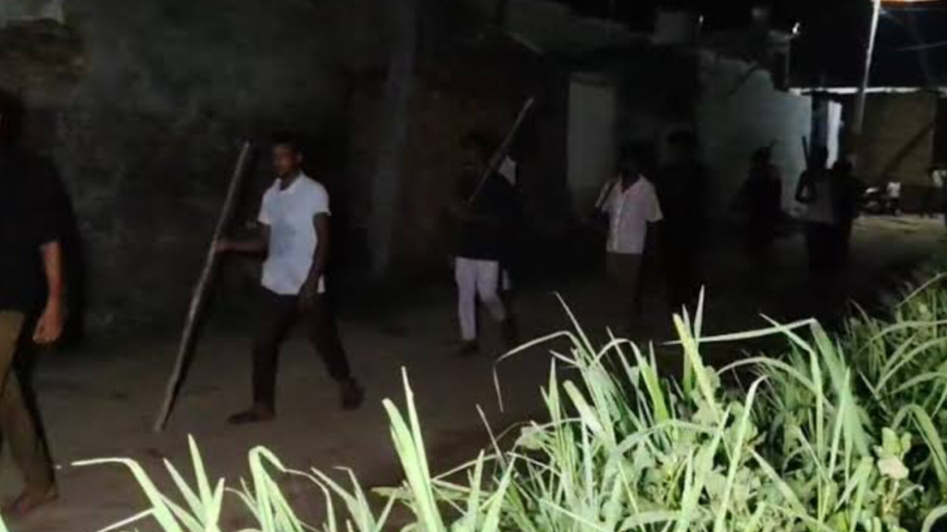 ग्रामीण इलाकों में उड़ता दिखा ड्रोन, लोगों में दहशत, पुलिस जांच में जुटी
